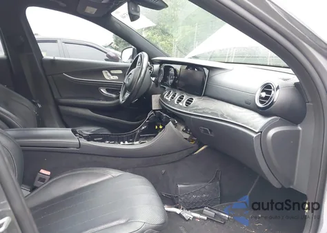 2017 Mercedes-Benz E 300 4Matic z USA, uszkodzony, nr VIN WDDZF4KB2HA142812